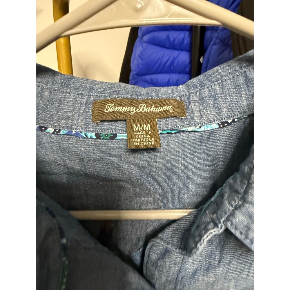 Tommy Bahama button down top - image 5